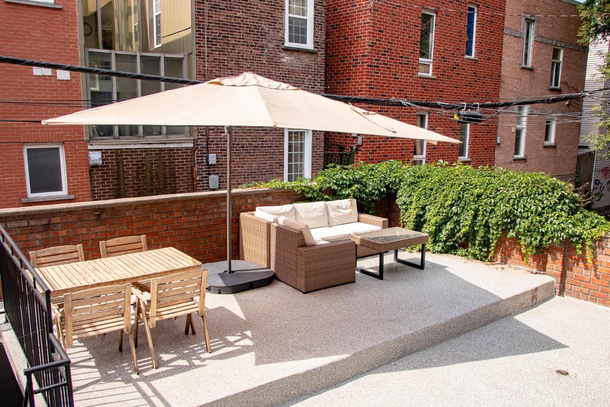 Fiction - Selfcheckin - Rooftop - Terraces - St-denis Montreal